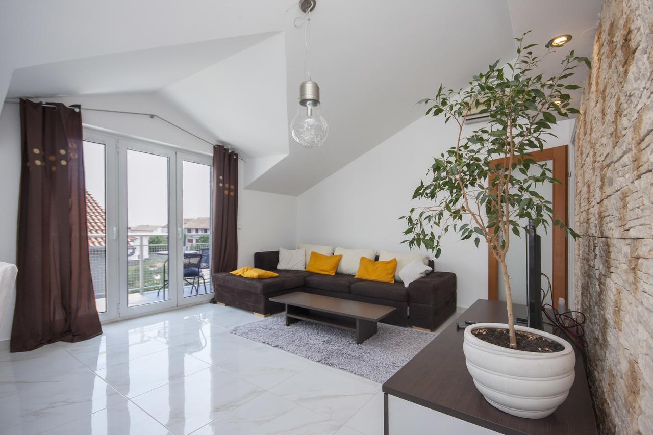 Deluxe Apartment Toni Vodice Buitenkant foto