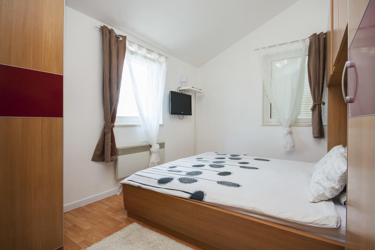Deluxe Apartment Toni Vodice Buitenkant foto